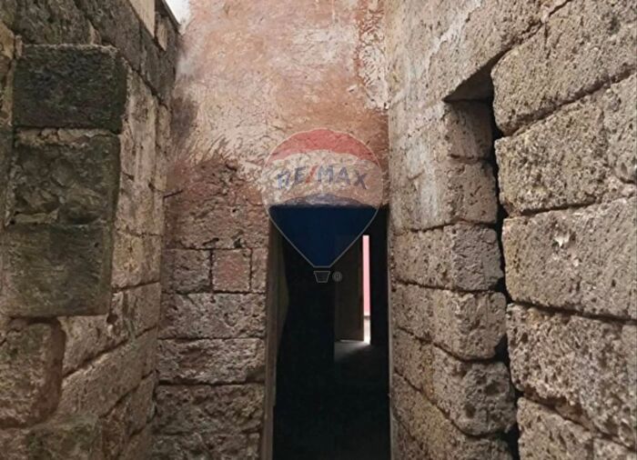 Casa bilocale in vendita in Via Osanna, Aradeo