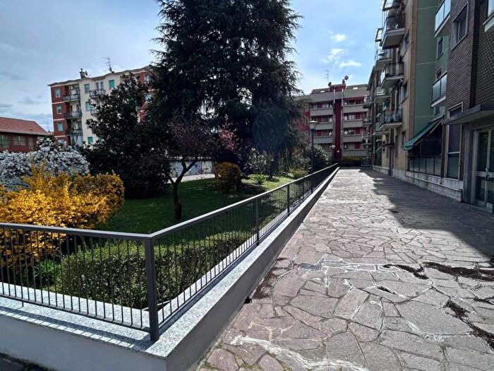 Appartamento monolocale in affitto in Via Alberto da Gandino, Baggio, Milano