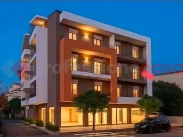 Appartamento trilocale in vendita in Viale Mazzini Snc, Alba Adriatica