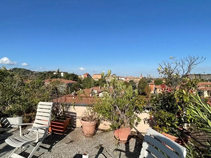 Appartamento quadrilocale in vendita in Via Mezzofanti, Bologna