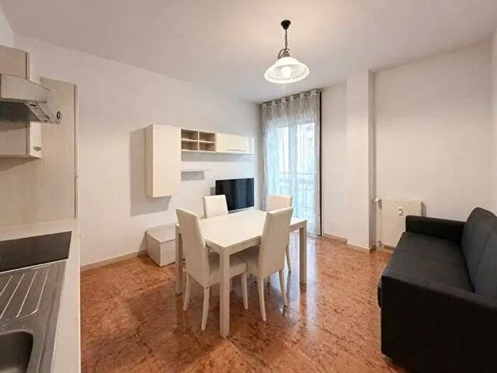 Appartamento bilocale in vendita in Via Cairoli, Varese