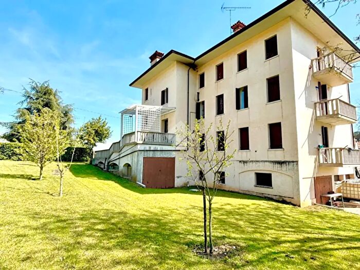 Appartamento con 5 locali in vendita in Via Sofratta, Possagno