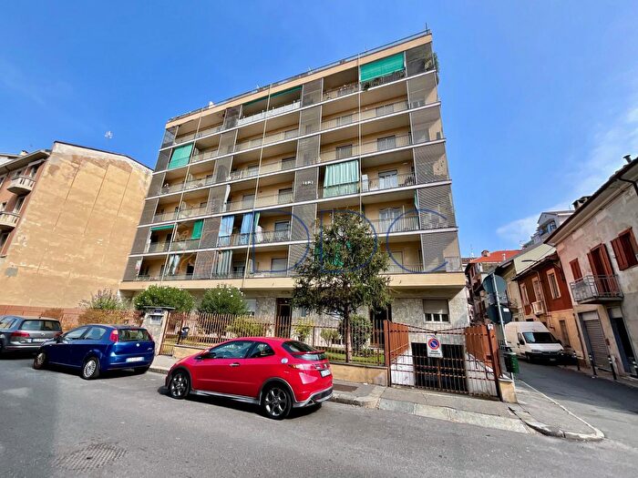 Appartamento trilocale in vendita in Via Giovanni Michele Boccardo, Torino