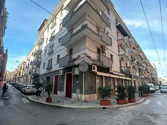 Appartamento trilocale in affitto in Via Michele De Napoli, Bari