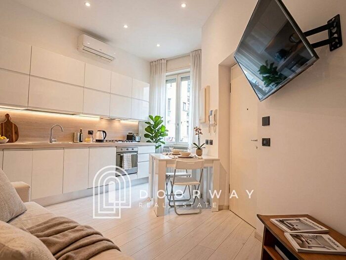 Appartamento trilocale in affitto in Via Gaetano Braga, Cascina dei Pomi, Milano