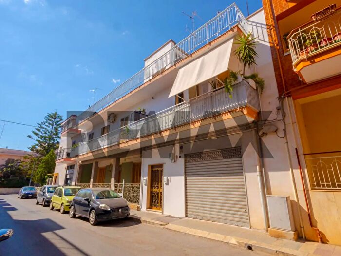 Appartamento trilocale in vendita in Via Nicola Garofalo, Bitonto