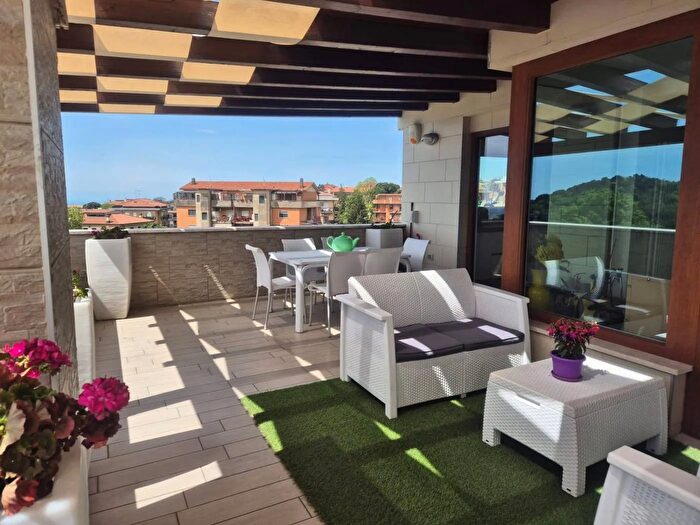 Appartamento quadrilocale in vendita in Via Aspro Genzano di Roma, Genzano Di Roma