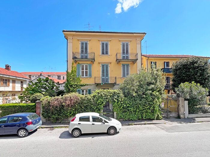 Appartamento con 7 locali in vendita in Via Stefano Fer, Pinerolo