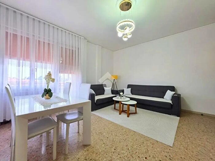 Appartamento trilocale in vendita in Via Don Nicola Mazza, Treviso