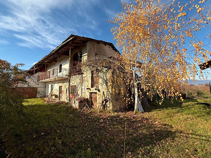 Casa trilocale in vendita in Via Brusch, Bagnolo Piemonte