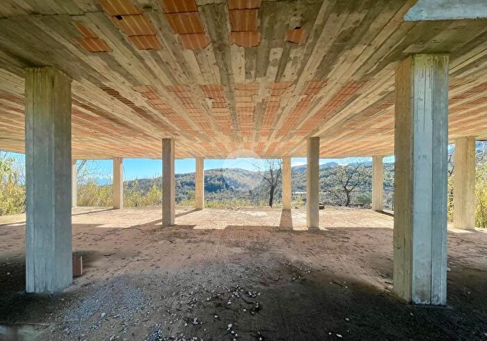 Appartamento trilocale in vendita in Ss Tirrena Inferiore, Torre Orsaia