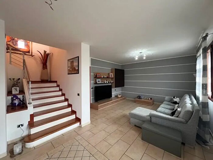 Casa con 5 locali in vendita in Camponogara