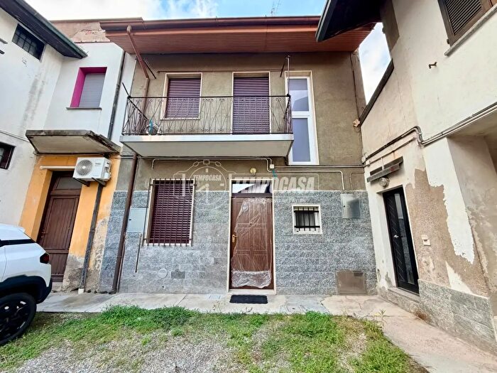 Appartamento bilocale in vendita in Via Giuseppe Piermarini, Parabiago