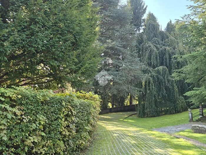 Appartamento trilocale in vendita in Via Cesare Battisti, Alta Valle Intelvi