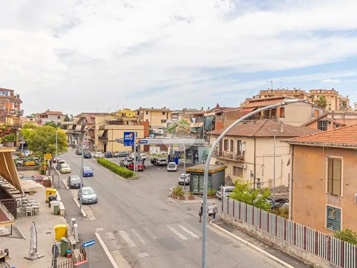 Appartamento trilocale in vendita in Viale Roma, Guidonia Montecelio