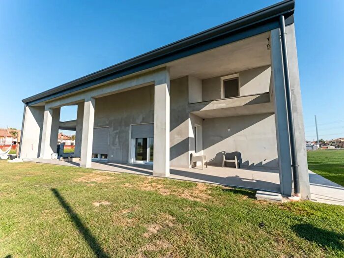 Casa con 5 locali in vendita in Via delle Saline, Codevigo