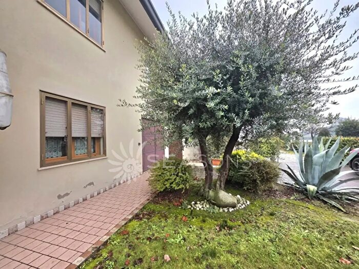Casa con 7 locali in vendita in San Dona Di Piave
