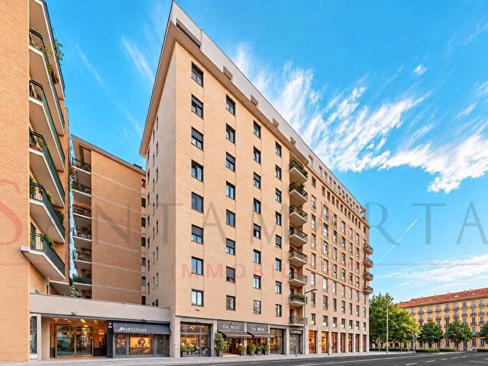 Appartamento trilocale in vendita in Corso Indipendenza, Milano