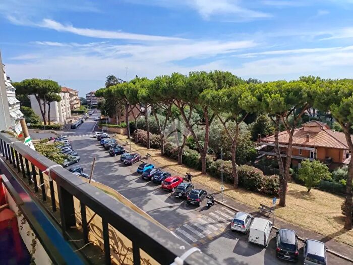 Appartamento quadrilocale in vendita in Via Gaetano Donizetti, Albano Laziale