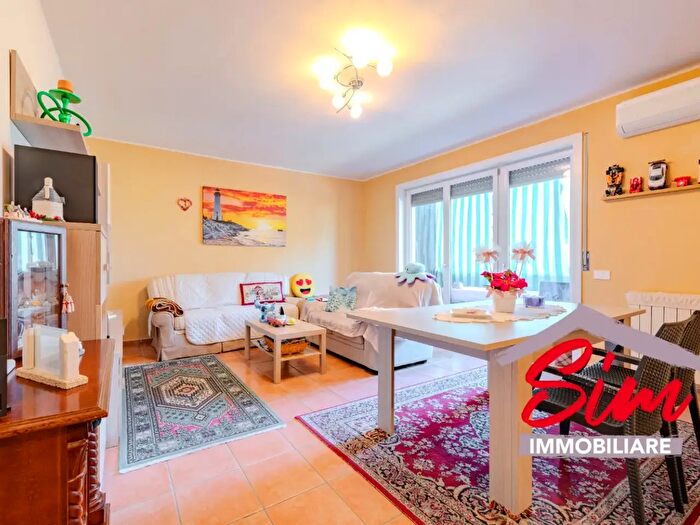 Appartamento quadrilocale in vendita in Via Monte San Gabriele Sn, Novara