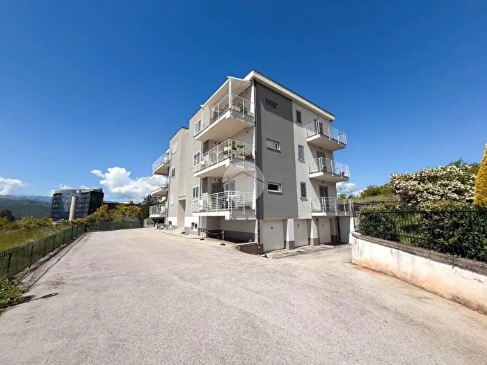 Appartamento quadrilocale in vendita in Via Peltuinum, LAquila