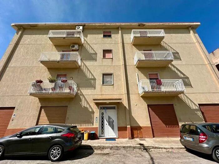 Appartamento con 5 locali in vendita in Partinico Via Ungaretti, Partinico