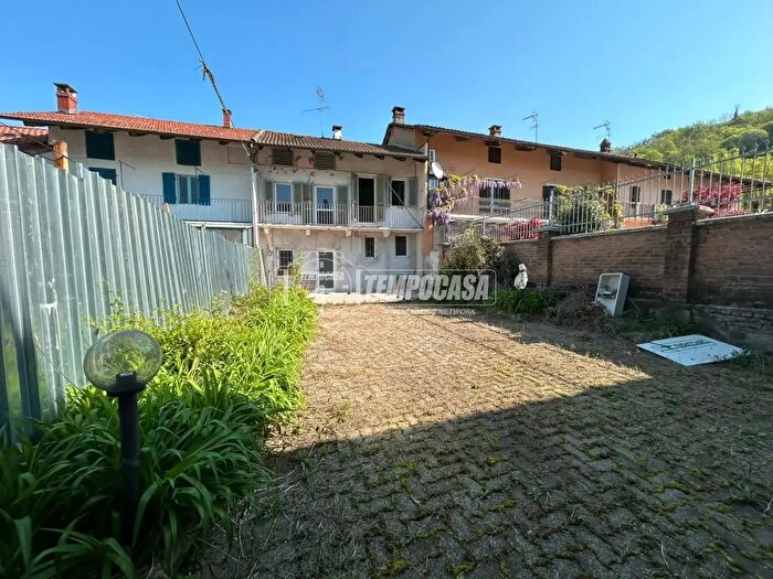 Casa quadrilocale in vendita in Corso Industria, Monteu Da Po
