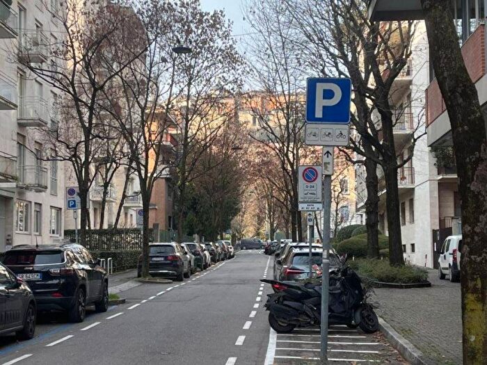 Appartamento trilocale in affitto in Via Ezio Zambianchi, Centro, Bergamo