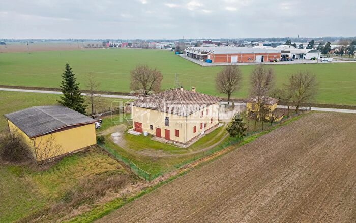 Casa con 5 locali in vendita in Via Budriola, Pieve Di Cento