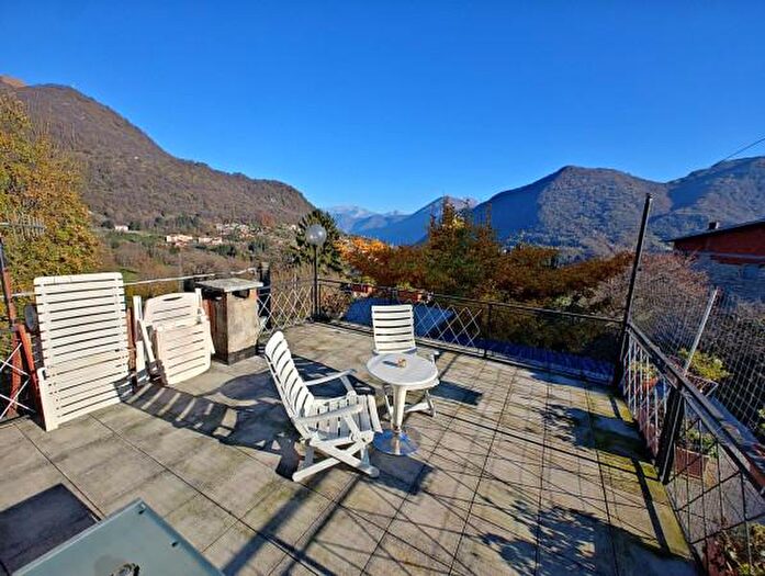 Casa con 6 locali in vendita in Via Roma, Cerano DIntelvi