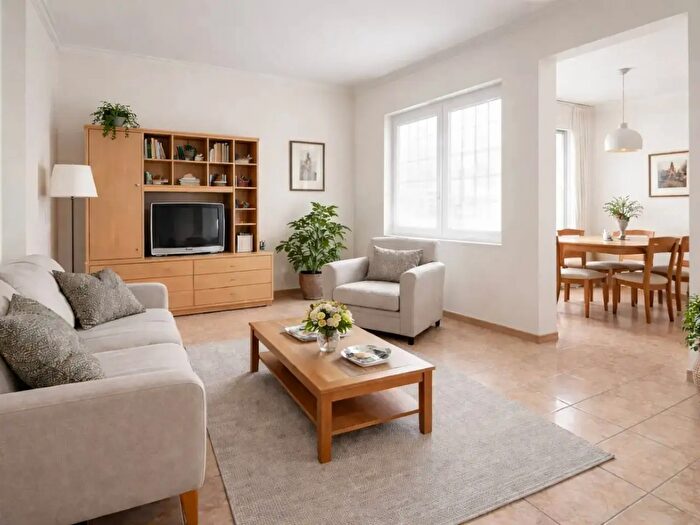 Appartamento con 6 locali in vendita in Via Antonio Santarelli, Forli