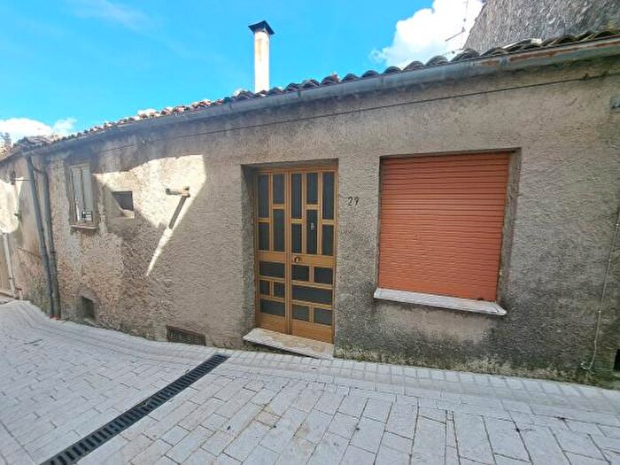 Casa con 6 locali in vendita in Vico San Nico, Campochiaro