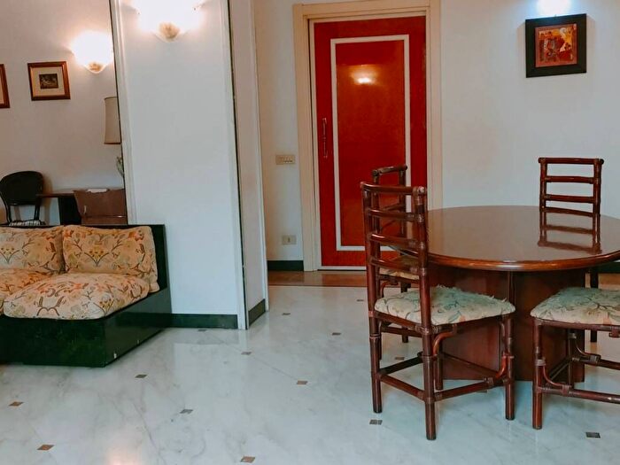 Appartamento bilocale in affitto in Furio Camillo, Roma