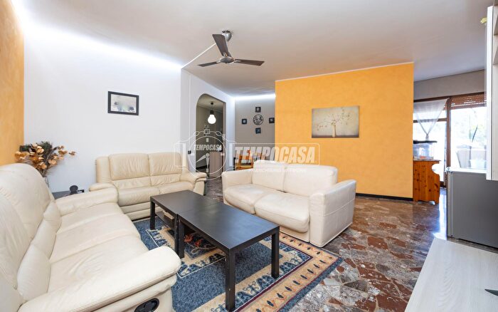 Appartamento quadrilocale in vendita in Via Trieste, Chiuduno