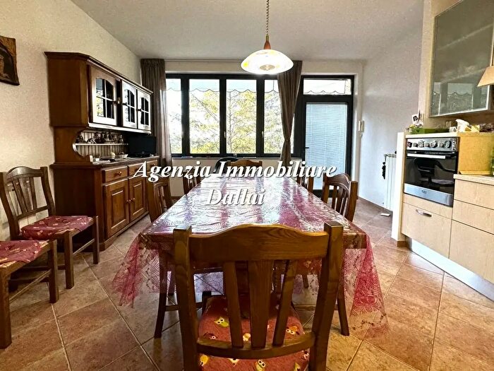 Casa con 8 locali in vendita in Loc Ponzalla, Scarperia e San Piero