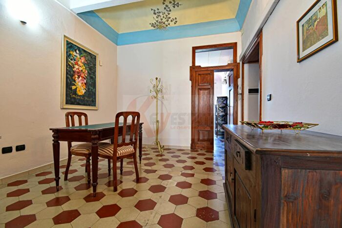 Appartamento quadrilocale in vendita in Via Enrico Costa, Sassari