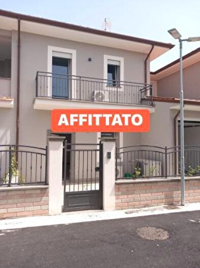 Casa con 5 locali in affitto in Via San Rocco, Marta