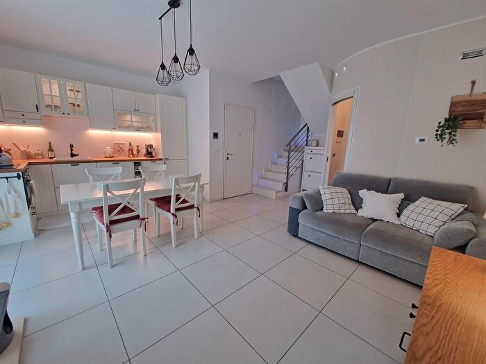 Appartamento con 6 locali in vendita in Campo Marconi, Chioggia