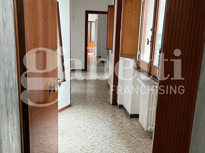 Appartamento quadrilocale in vendita in Via Santa Margherita, Brindisi