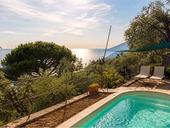 Appartamento con 5 locali in affitto in Via Romana di Levante, Centro, Camogli