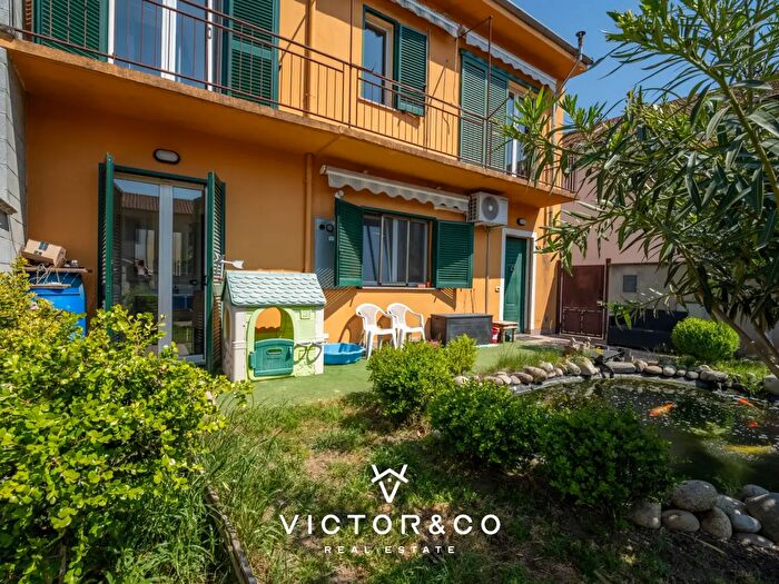 Casa trilocale in vendita in Via Puccini, Vespolate