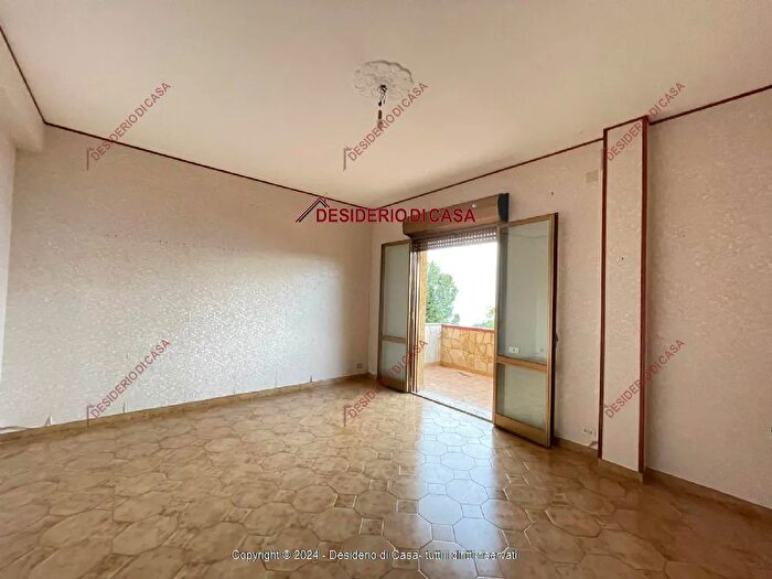 Casa quadrilocale in affitto in Cefalu