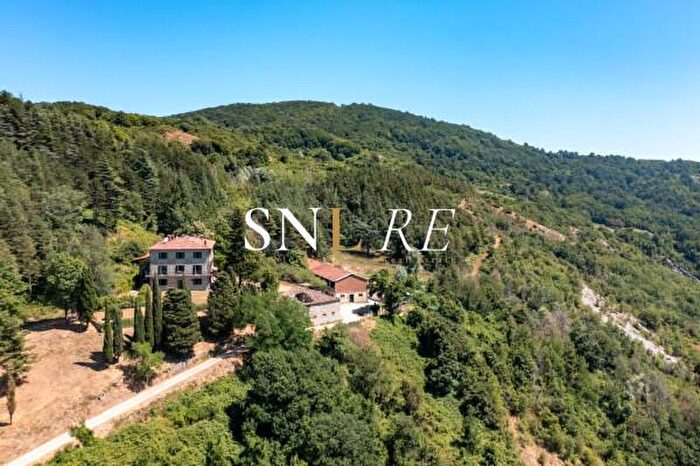 Casa con 6 locali in vendita in Via Aprile, Borgo San Lorenzo