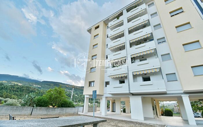 Appartamento trilocale in vendita in Via delle Primule, Ascoli Piceno