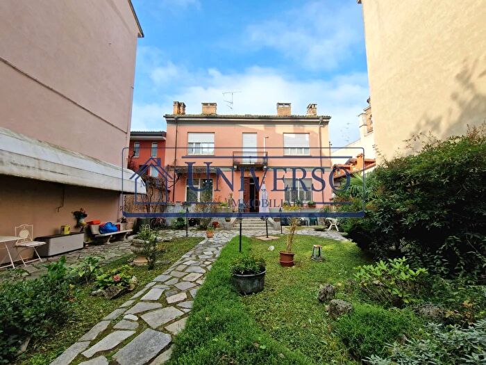 Casa con 12 locali in vendita in Via Settembre Voghera, Voghera