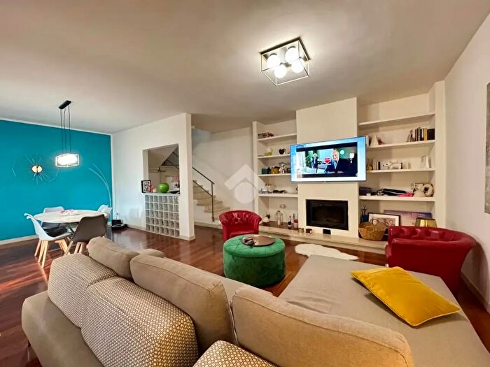 Casa trilocale in vendita in Via Garibaldi, Castelleone