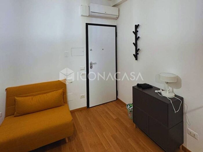 Appartamento monolocale in affitto in Viale Bligny, Bocconi, Milano