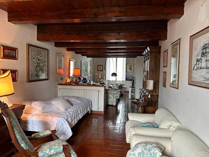 Appartamento con 6 locali in vendita in Via Giovanbattista Vico, Firenze