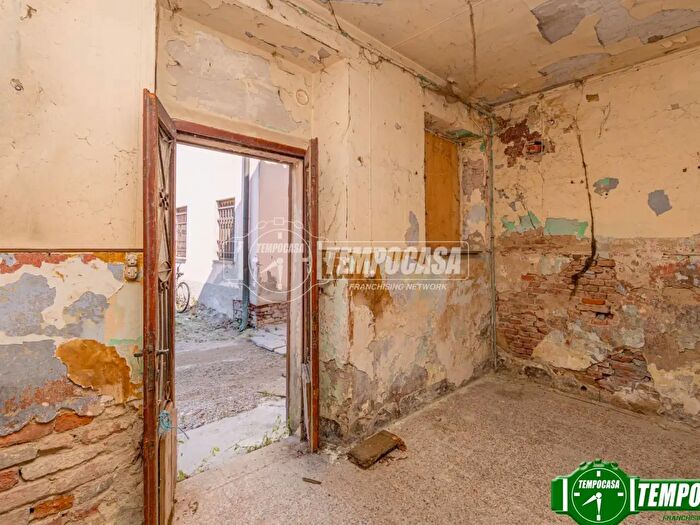 Casa quadrilocale in vendita in Via IV Novembre, Villanterio