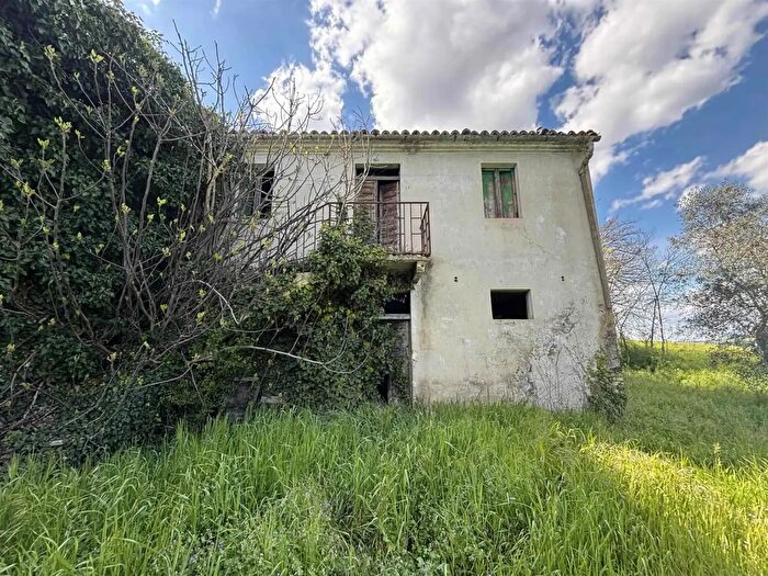 Casa con 10 locali in vendita in Via Nidastore, Arcevia